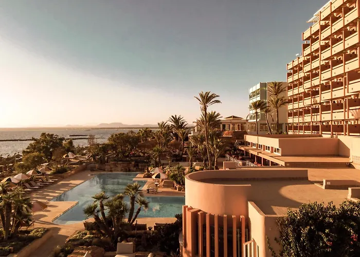 Bikini Island & Mountain Hotel Es Trenc -Adults Only-