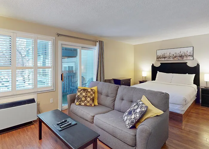 Ground Level, Mtnside W/ Pool, Hot Tub, Tennis!
