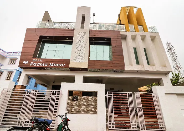 Hotel O Padma Manor