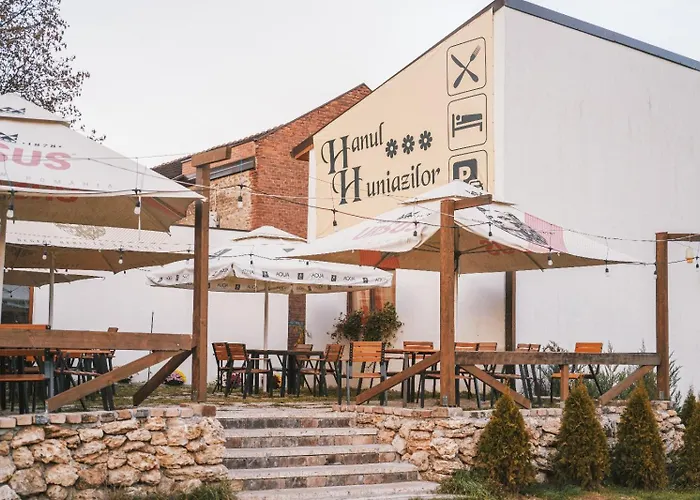 Pensiunea Hanul Huniazilor Hd