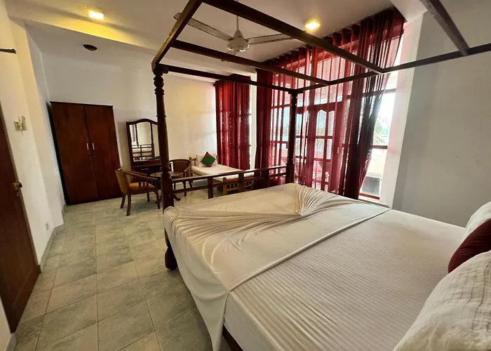 Luthmin River View Hotel