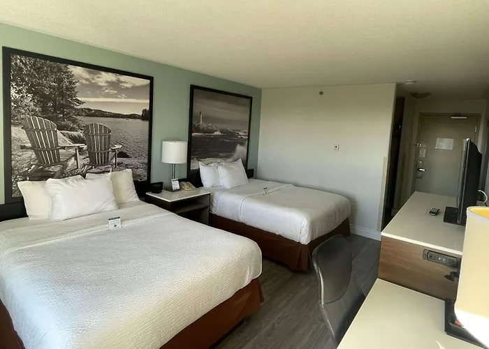 Super 8 By Wyndham Peterborough