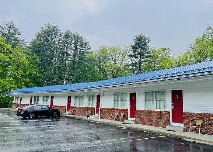 Economy Lodge 682 Main St Sturbridge