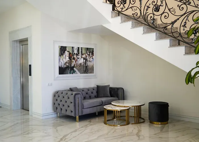 Igit Plaza Hotel