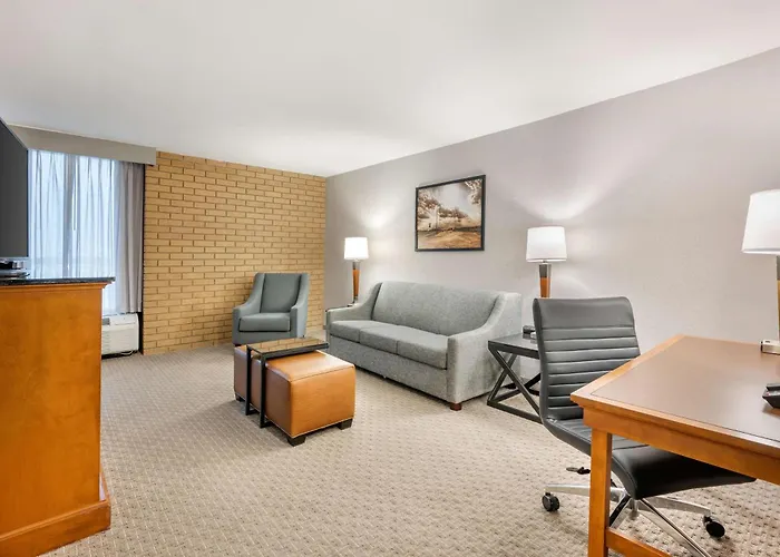 Drury Inn & Suites Champaign