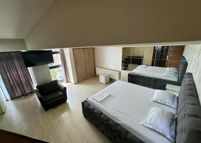 Hotel Pashtriku