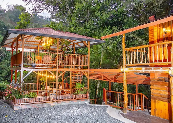 Riverside La Masía Ecohotel