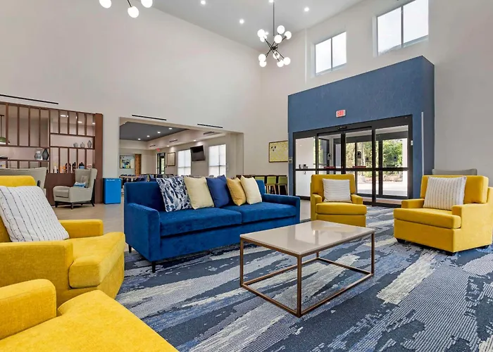 Comfort Inn & Suites Huntsville Near University
