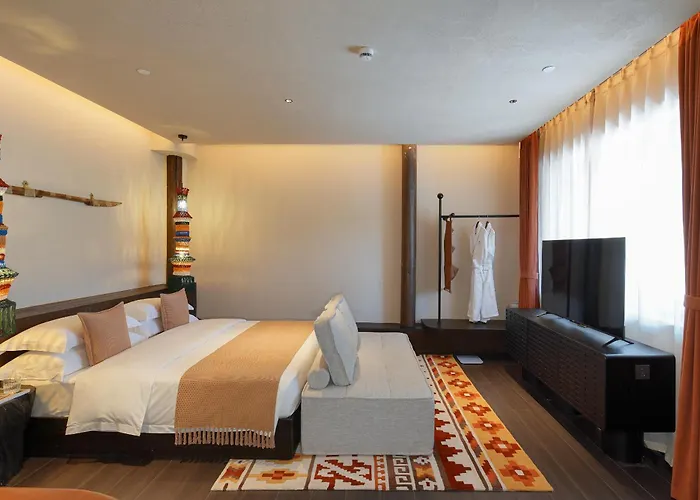 Paralloge Hotel