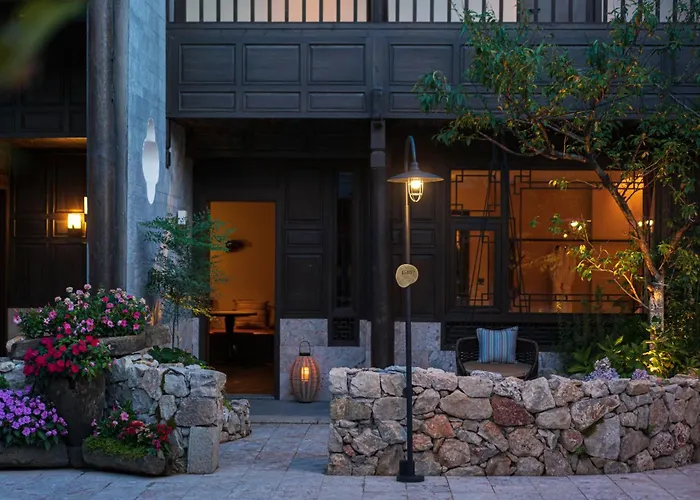 Paralloge Hotel