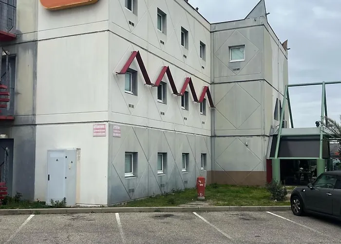 Krystal Hotel
