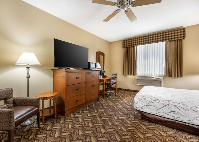 Best Western Lodge At River'S Edge