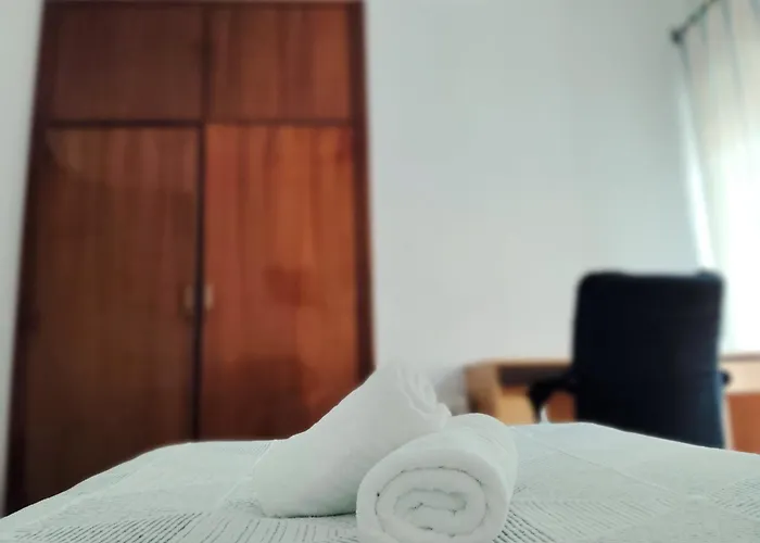 Hotel Piso Compartido Delyrent, Safa Jaén