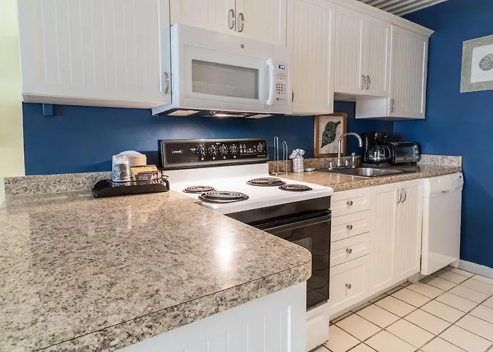 Two Bedroom Villa Sleeps 6 Has 2 Queen And 1 King