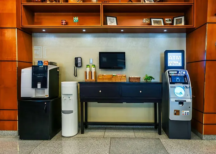 Grand Park Hotel Vancouver Airport, An Ascend Collection Hotel