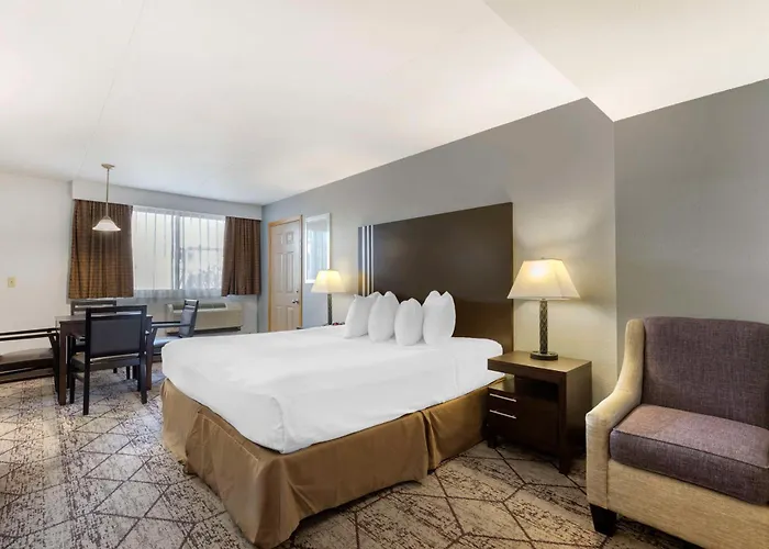 Best Western Plus Longbranch Hotel & Convention Center