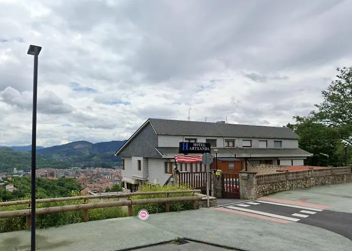 Hotel Artxanda Bilbao, Parking Gratuito En El Exterior Junto Al Hotel, (Adults Only)