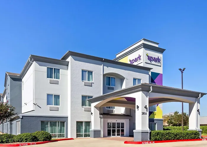 Spark By Hilton Pearland