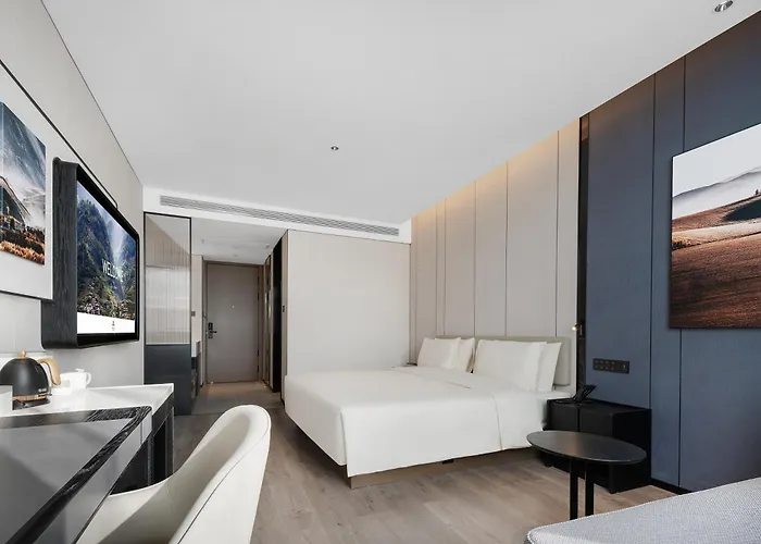 Atour Hotel Xichang Qionghai Wetland Park Aerospace Avenue