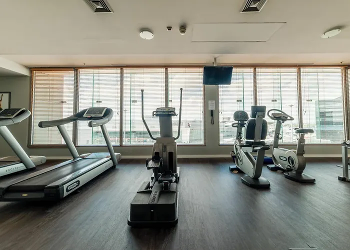 Courtyard By Marriott Warsaw Airport