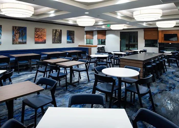 Fairfield Inn & Suites Santa Cruz - Capitola