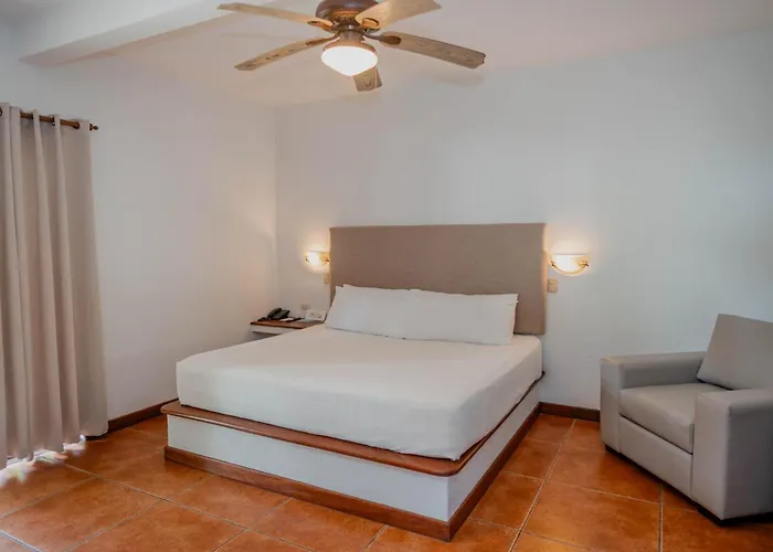 Boca Olas Resort Villas