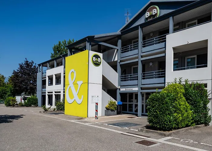 B&B HOTEL Grenoble Université Gières
