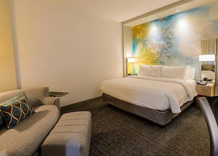 Courtyard By Marriott Lake Jackson