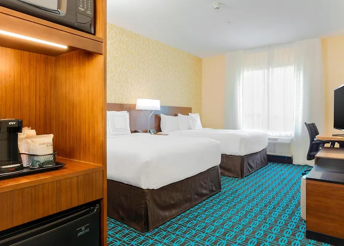 Fairfield Inn & Suites By Marriott Decatur At Decatur Conference Center