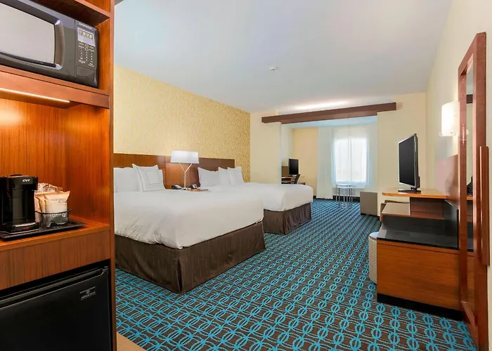 Fairfield Inn & Suites By Marriott Decatur At Decatur Conference Center