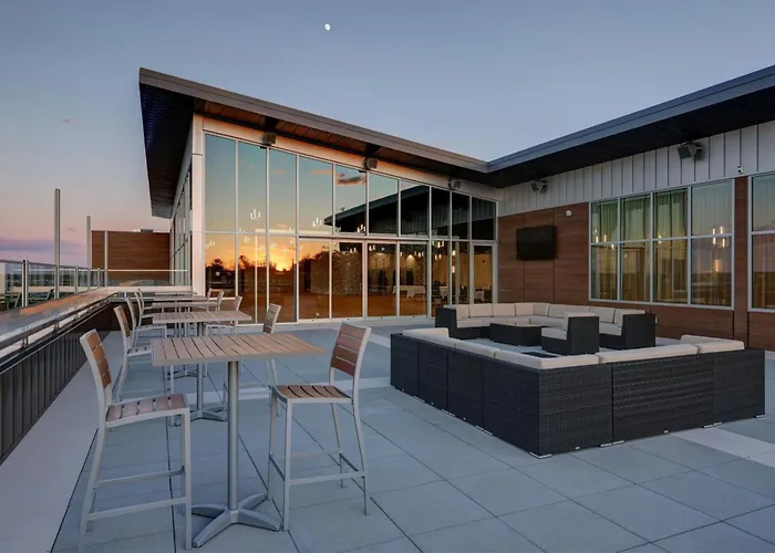 Courtyard By Marriott Iowa City University Heights