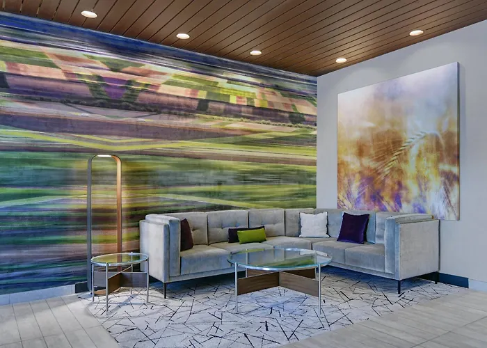Courtyard By Marriott Manhattan Aggieville
