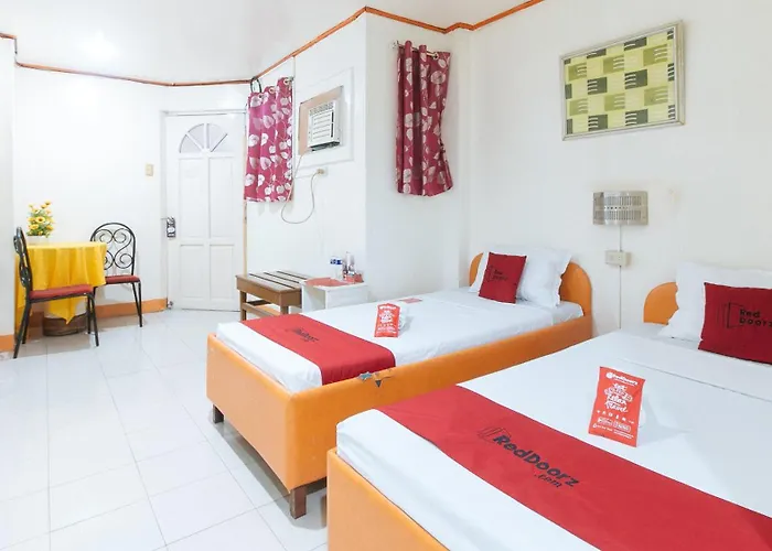 Reddoorz @ Eros Travellers Pensione