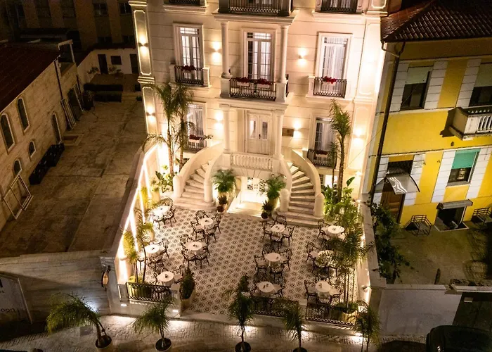 Art Gallery Boutique Hotel