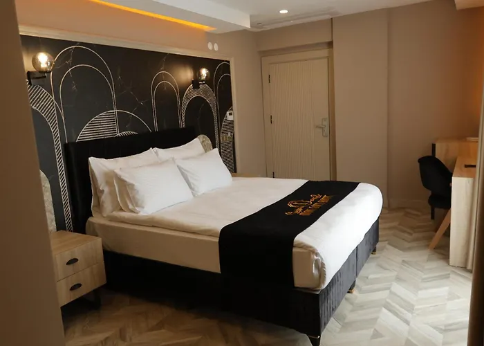 Iron Loft Hotel
