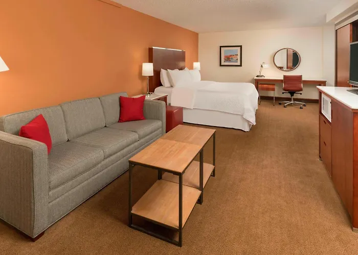 Four Points By Sheraton Boston Logan Airport Revere