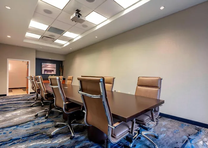 Fairfield Inn & Suites Columbus