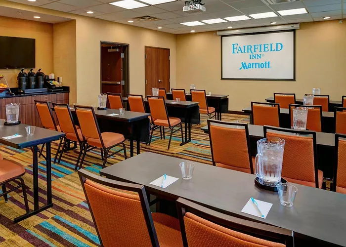 Fairfield Inn & Suites By Marriott Detroit Troy