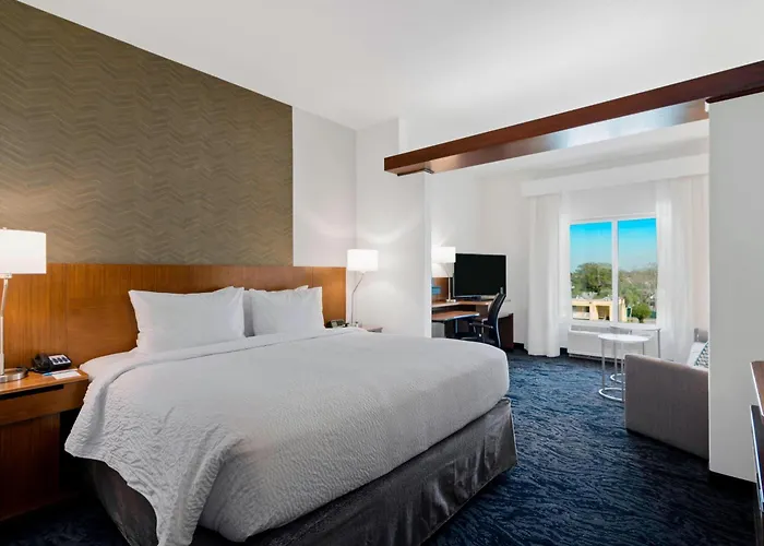 Fairfield Inn & Suites By Marriott St Petersburg North