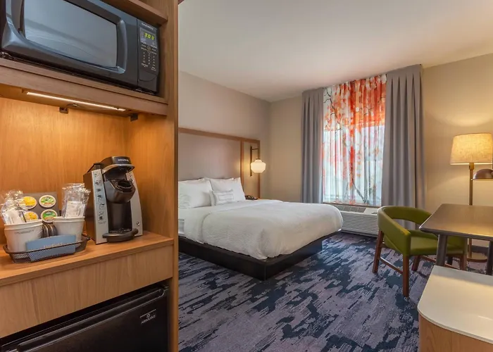 Fairfield Inn & Suites Franklin