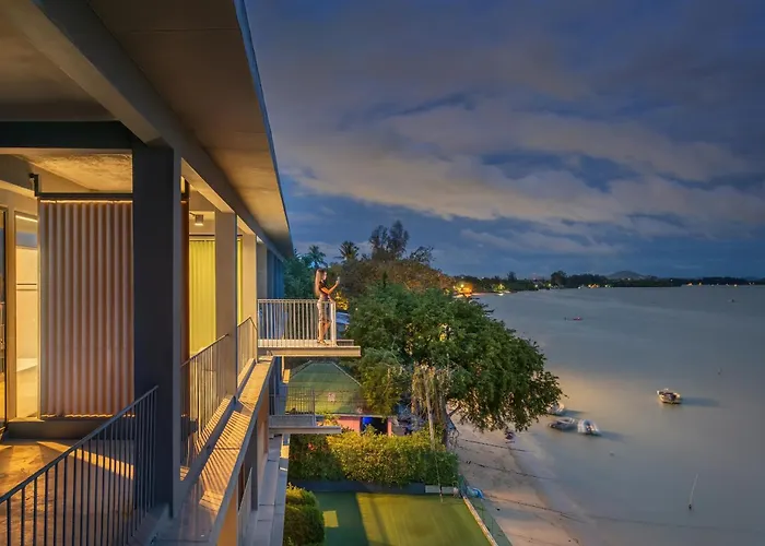 Shin Arch39 Phuket Beach Front - Sha Plus