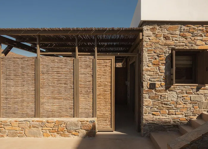 Amal Kythnos Suites