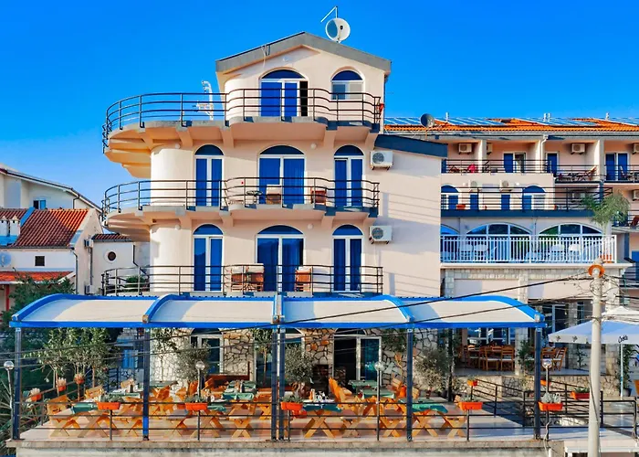 El Mar Hotel