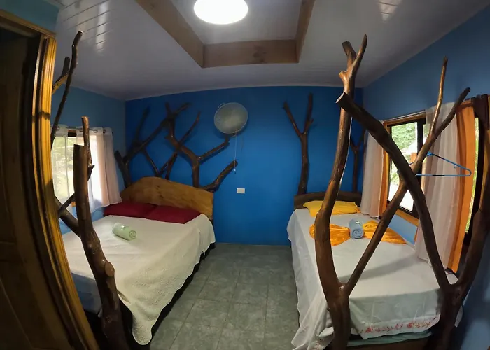 Rio Celeste Ecolodge