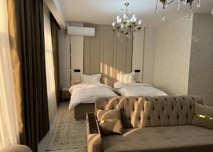 Aram Baland Hotel