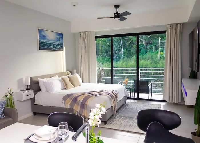 Premium Studio With Pool View