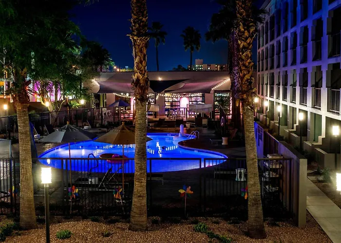 Moxy Phoenix Tempe/Asu Area