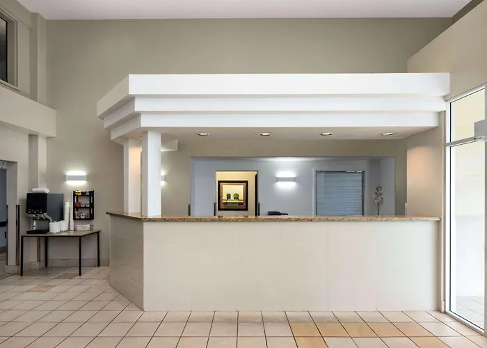 Super 8 By Wyndham Sainte Agathe Des Monts