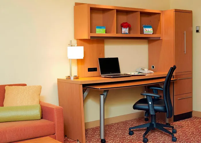 Mainstay Suites Bloomington Near University