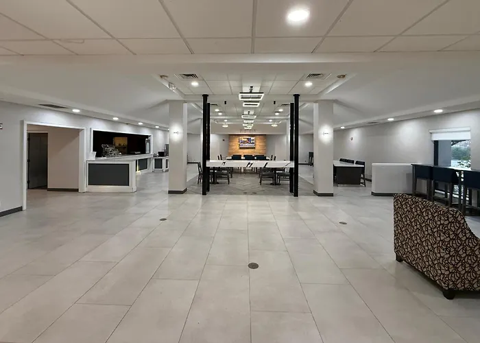 Quality Inn & Suites Baton Rouge West - Port Allen